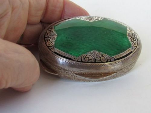 Salimbeni Sterling Silver Emerald Green Guilloche with Gold Table Box