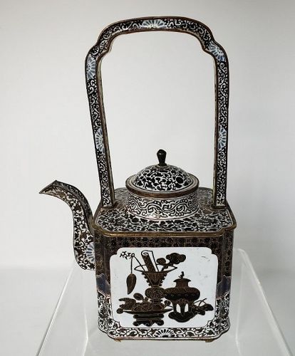 Qianlong 18th C Chinese Painted Enamel Teapot and Cover