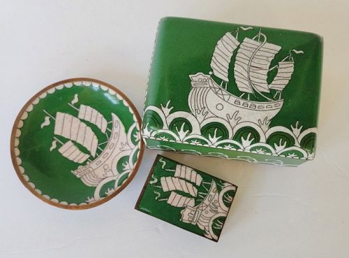 Old Chinese Green Cloisonne Smoking Set w/ Ship on Box, Ashtray, Match